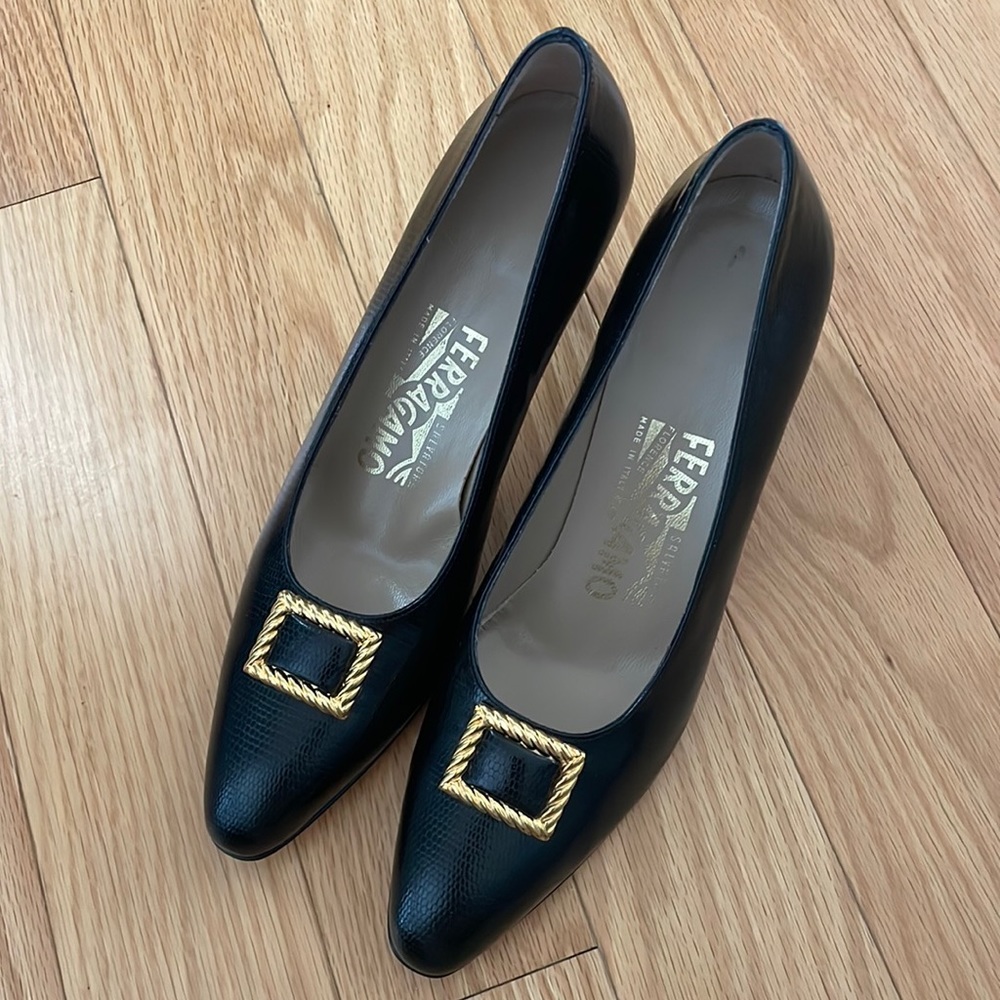 Salvatore Ferragamo shoes buckle